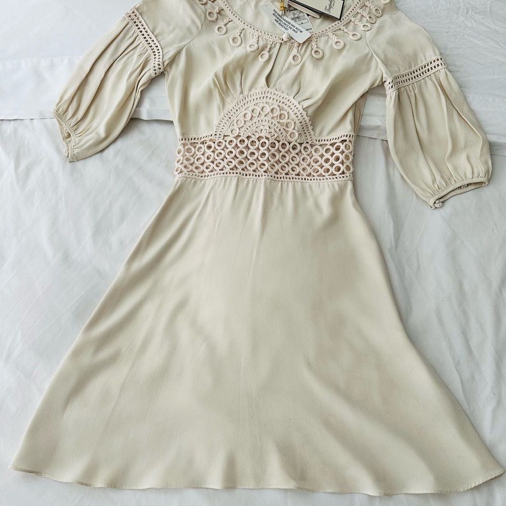 Temperley London NWT, 100% Silk, Cream, smaller size 4, side zip.